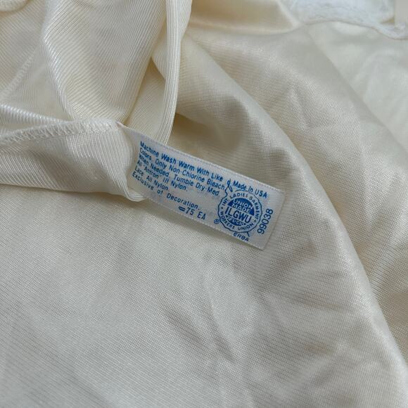 SEARS Vintage Lingerie Cami Womens 32 Union Made Lace Trim Camisole Slip Top - Picture 6 of 6